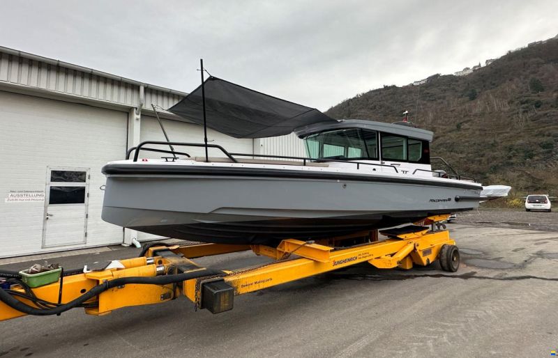 Axopar 28 Cabin