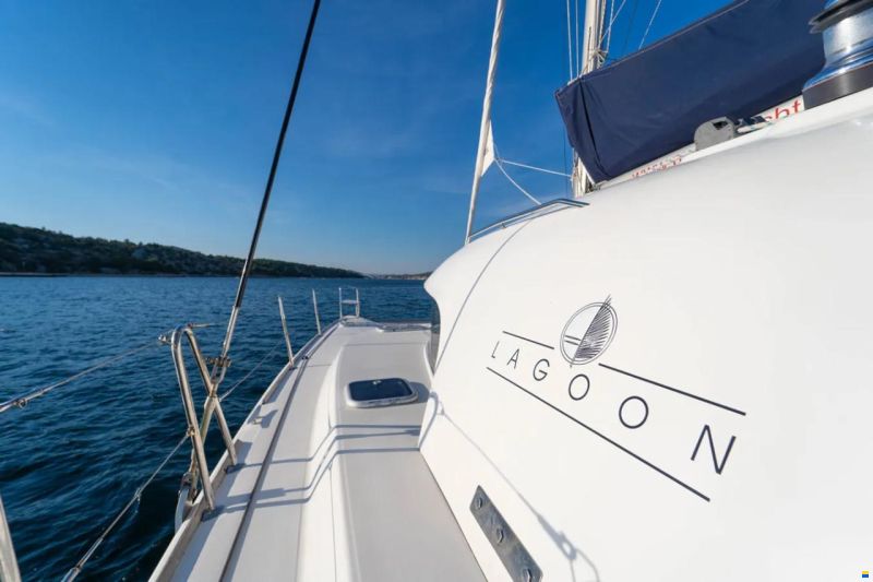 Lagoon 380