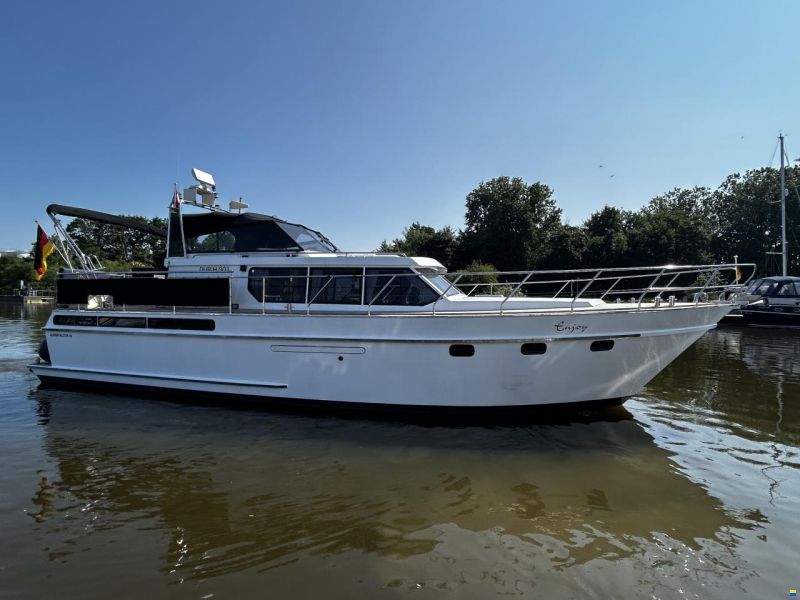 Van der Valk Superfalcon 45