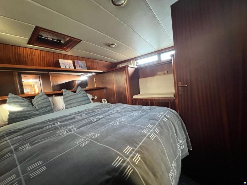Wim van der Valk Superfalcon 45