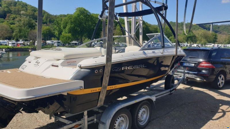 Regal 1900 BOWRIDER MIT TOWER