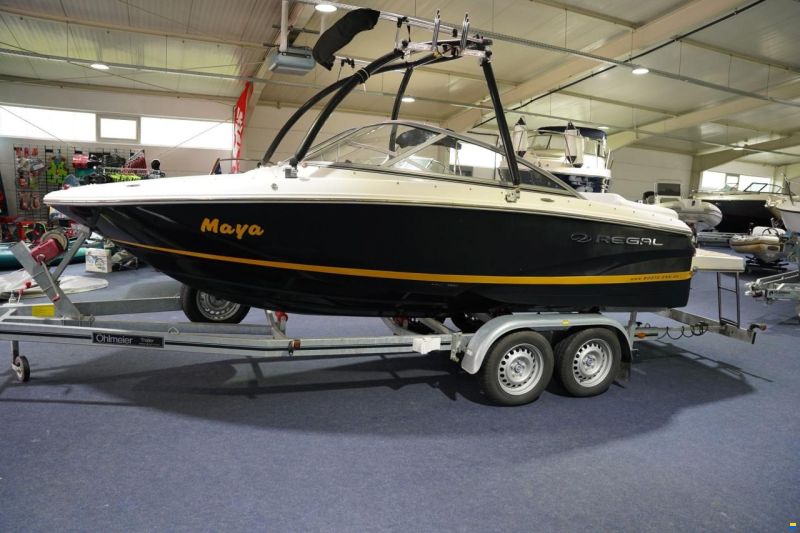 Regal 1900 BOWRIDER MIT TOWER
