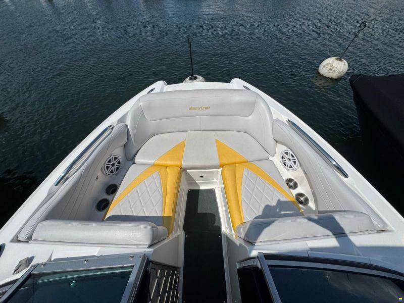 MasterCraft X2