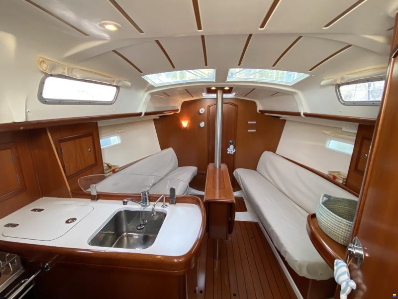 Beneteau Oceanis Clipper 323