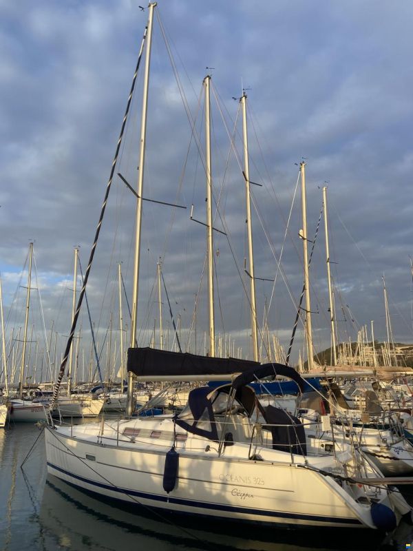 Beneteau Oceanis Clipper 323
