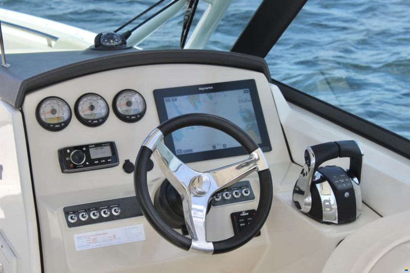 Boston Whaler 270 Vantage