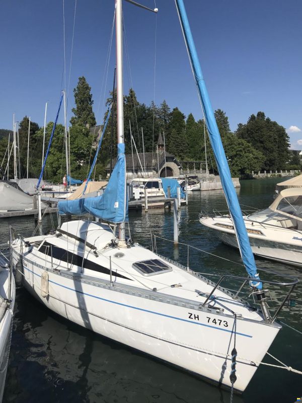 Comar Comet 28 Race