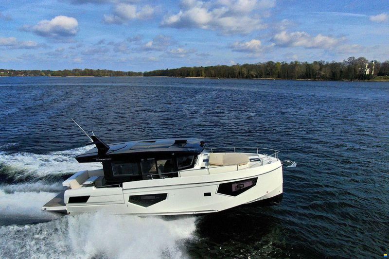 Cobra Gran Maestro 43