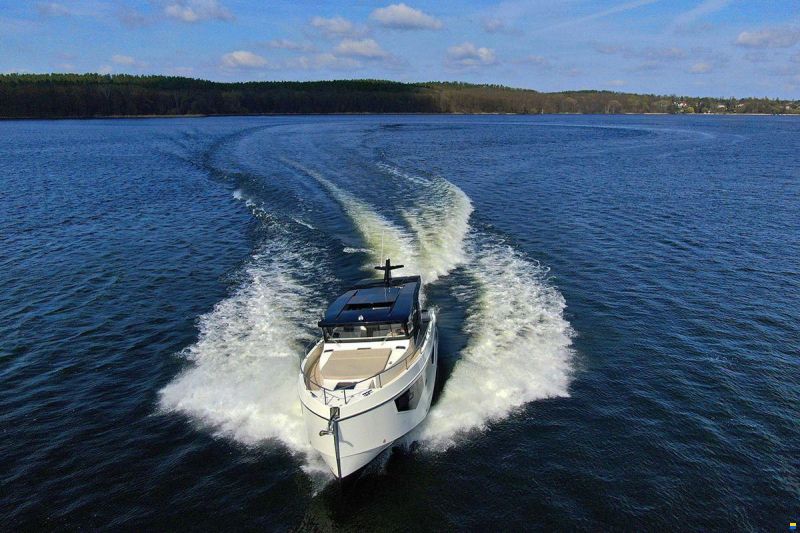 Cobra Gran Maestro 43
