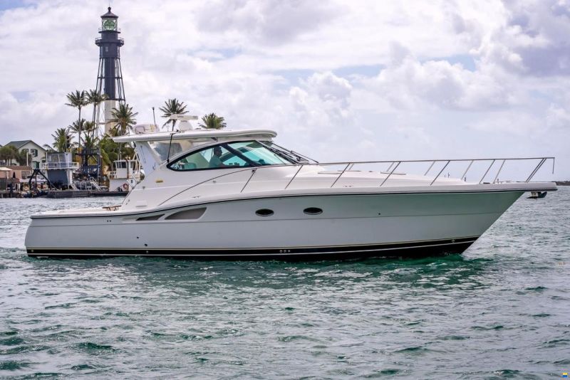 Tiara 4200 Open