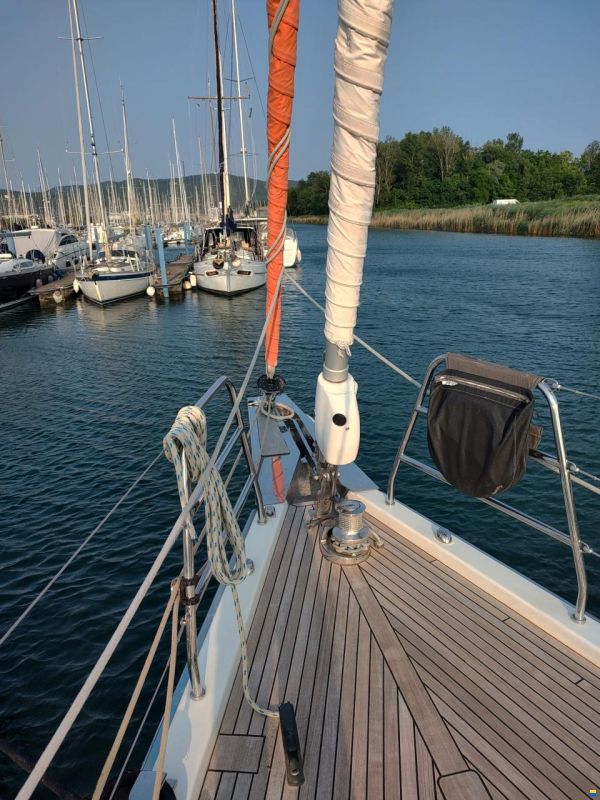 Beneteau Oceanis Yacht 62