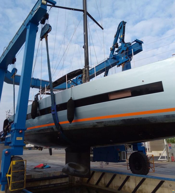 Beneteau Oceanis Yacht 62