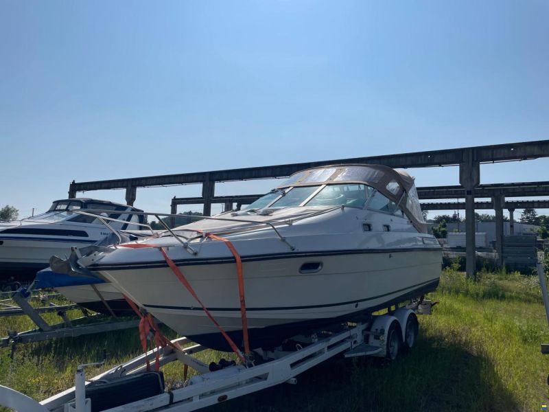 YACHT 27