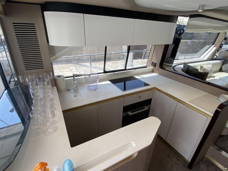 Azimut 60 Fly