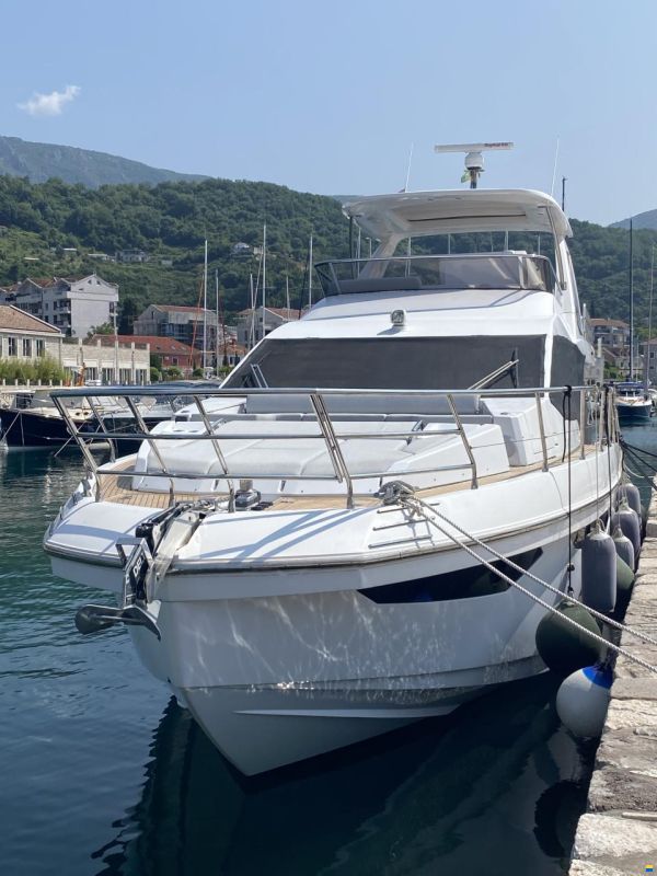 Azimut 60 Fly