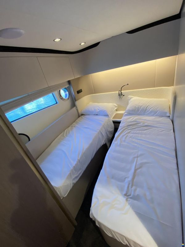 Azimut 60 Fly