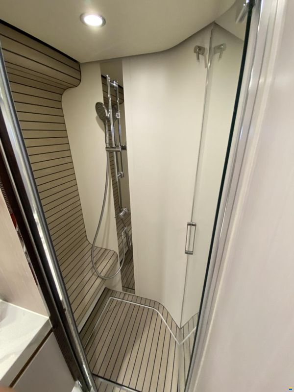 Azimut 60 Fly