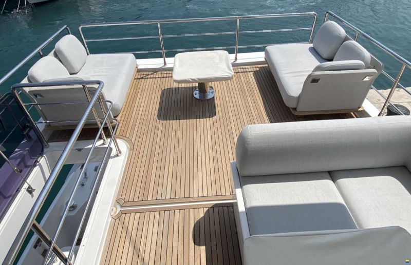 Azimut 60 Fly
