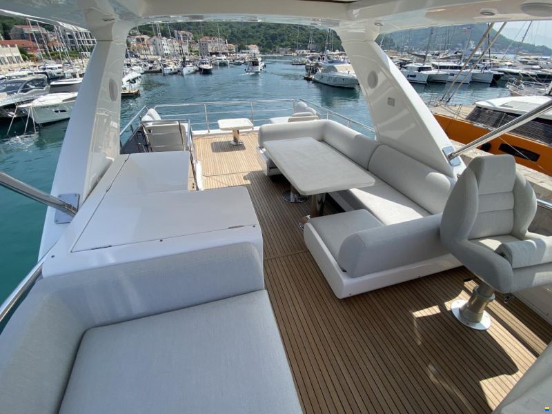 Azimut 60 Fly