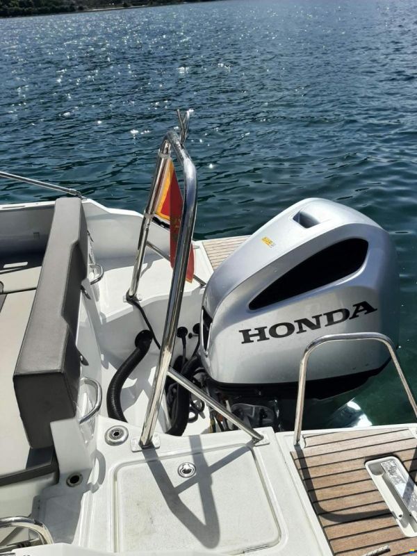 Jeanneau Cap Camarat 7.5 CC-2