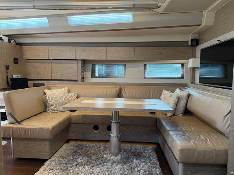 Hanse 588