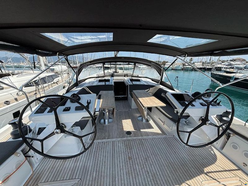 Hanse 588