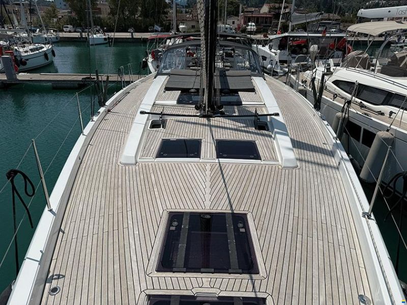 Hanse 588