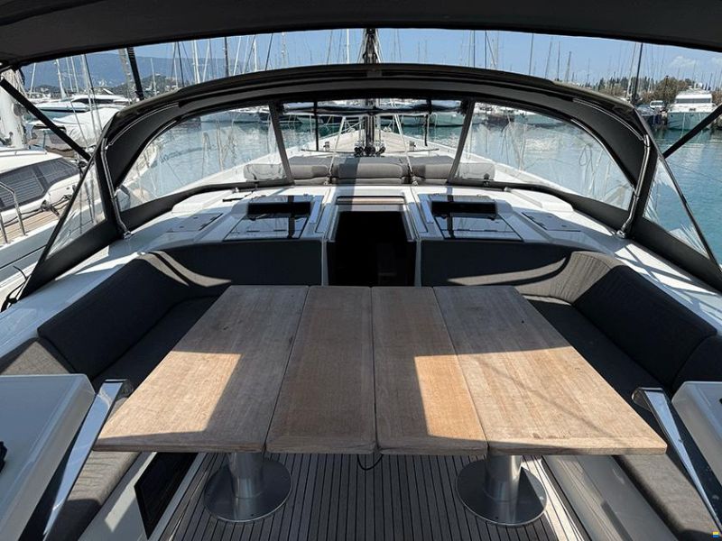 Hanse 588