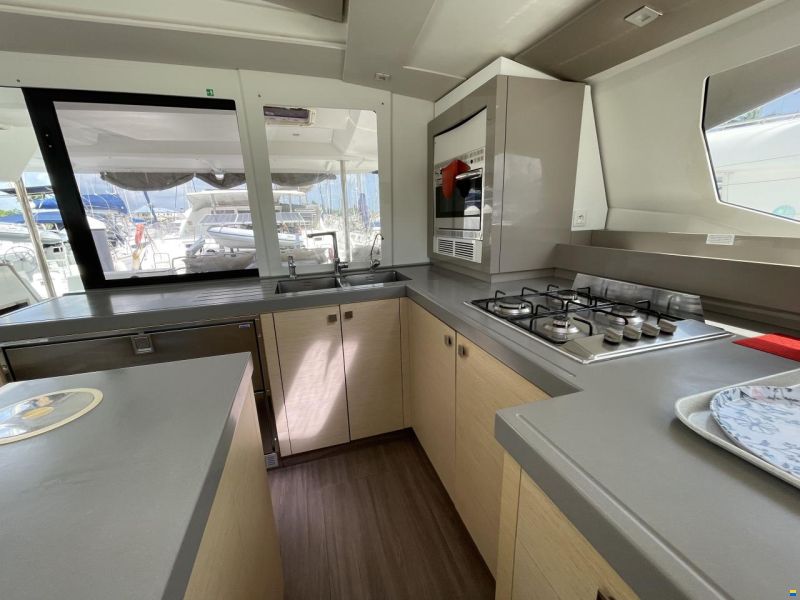 Fountaine Pajot Saona 47