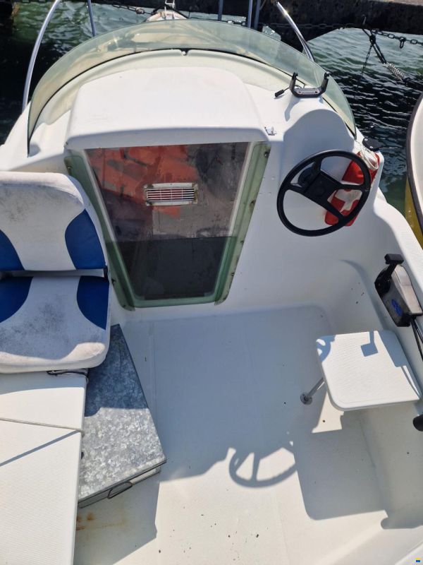 Quicksilver 420 Cabin