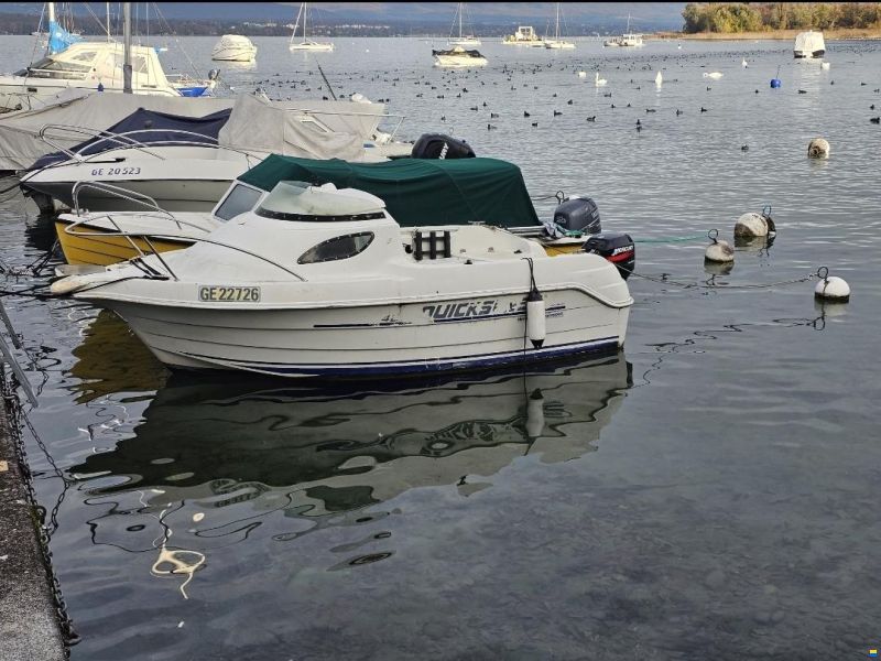 Quicksilver 420 Cabin
