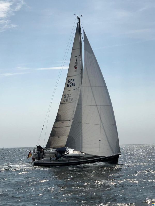 Dehler 35