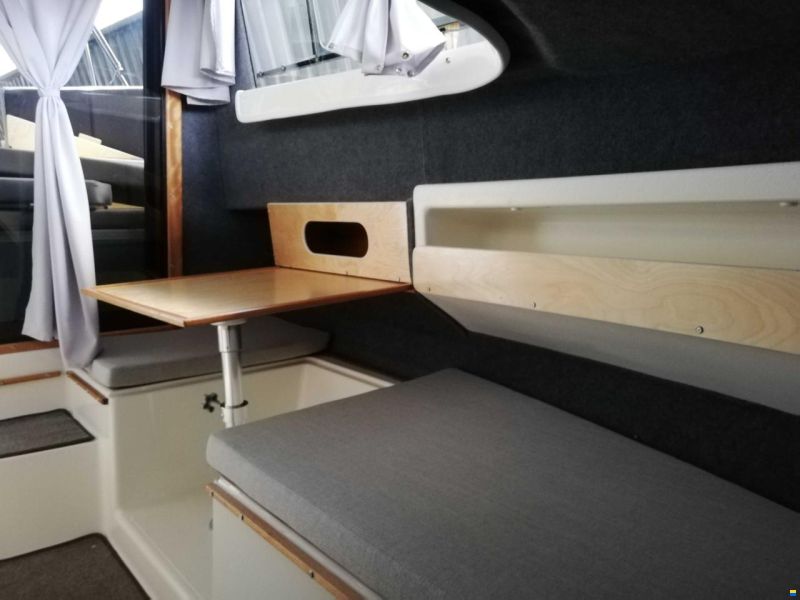 Texas 690 Pilothouse