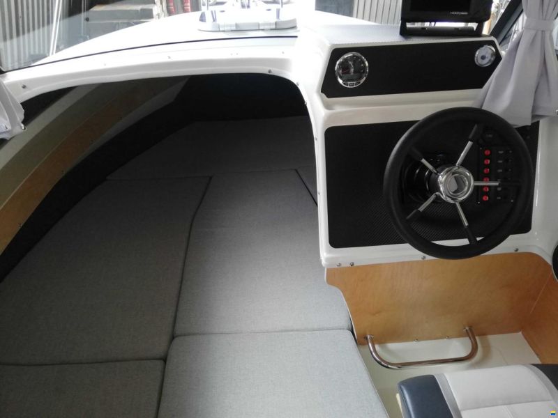Texas 690 Pilothouse