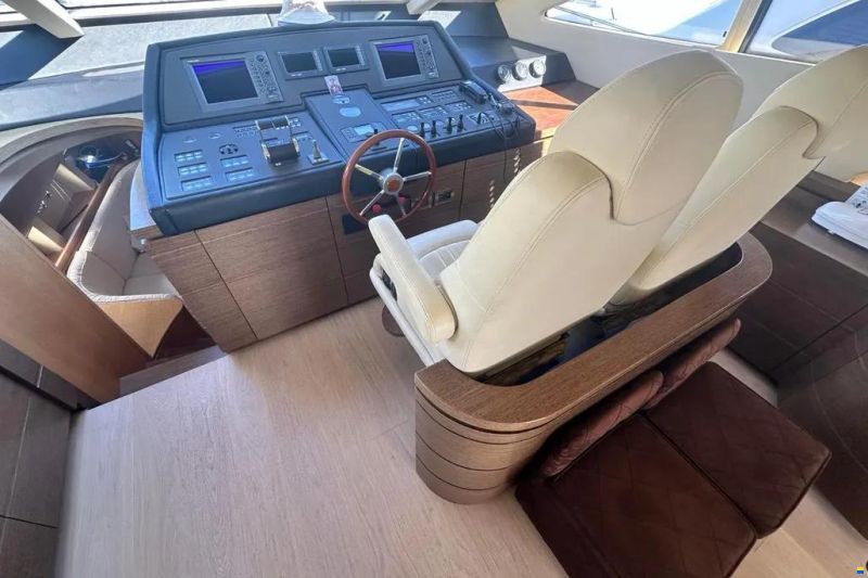 Alfamarine 72