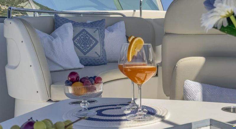 Chaparral 350 Signature