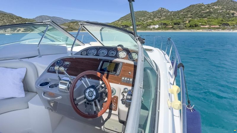Chaparral 350 Signature