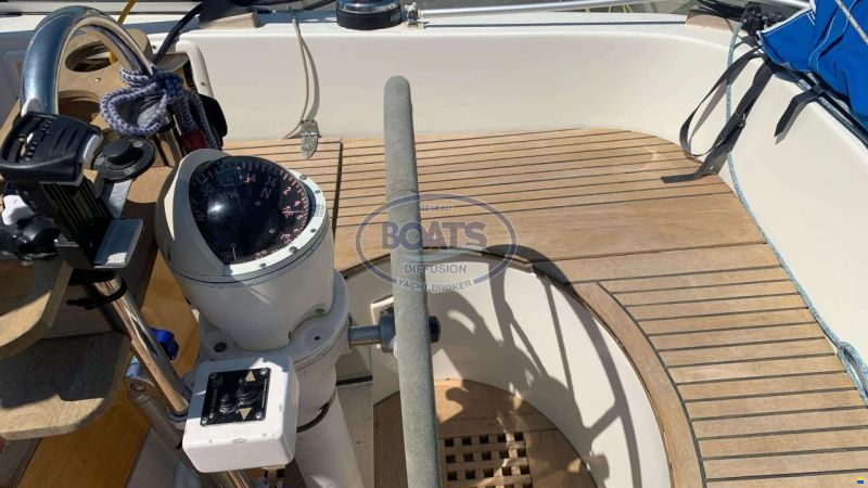 Hallberg-Rassy 352