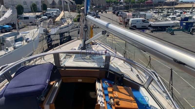 Hallberg-Rassy 352