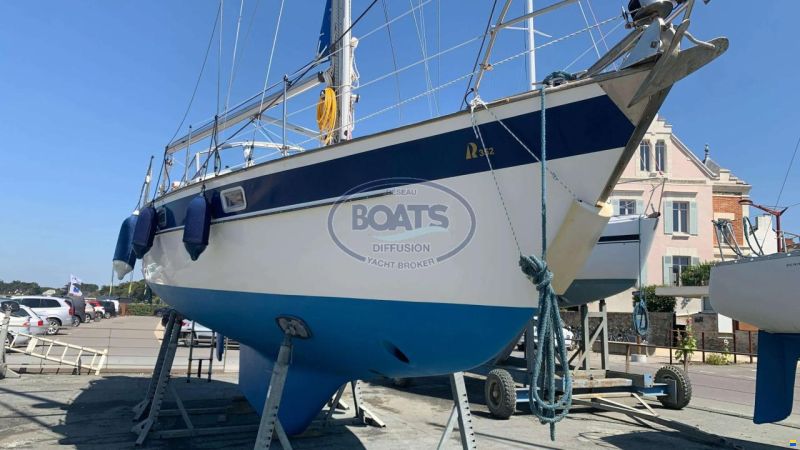 Hallberg-Rassy 352