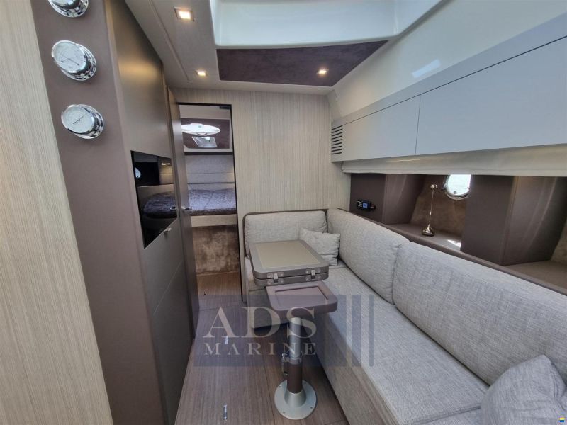 Cranchi M 44 HT