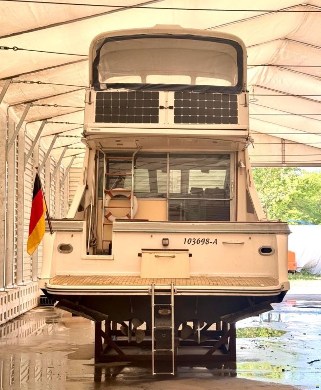 Sea Ray 345 Sedan Bridge
