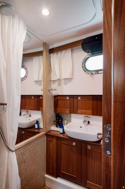Sasga Yachts Menorquin 34 HT