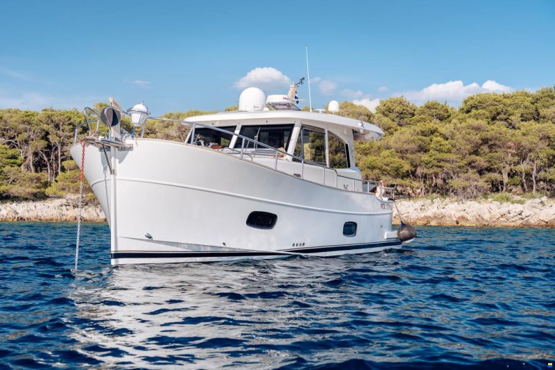 Sasga Yachts Menorquin 34 HT
