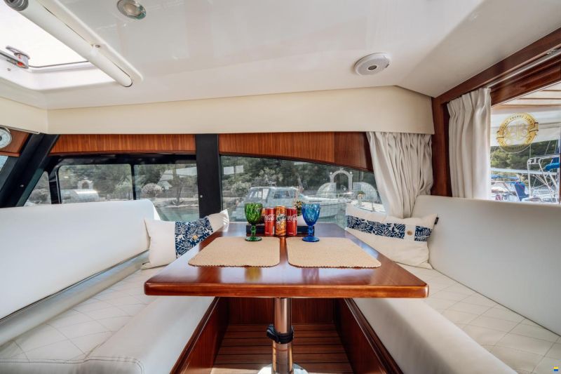 Sasga Yachts Menorquin 34 HT