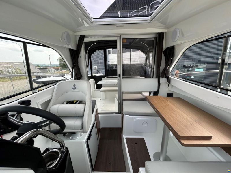 Beneteau Antares 7