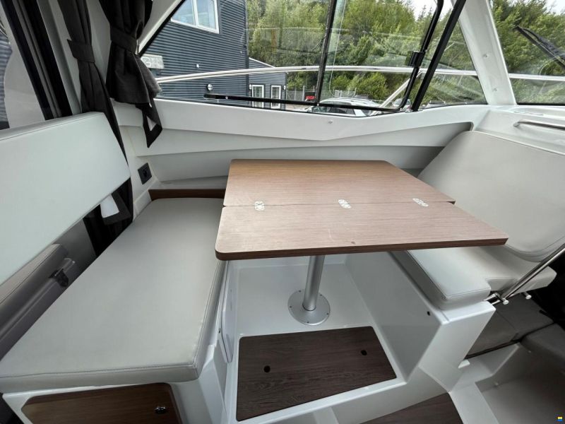 Beneteau Antares 7