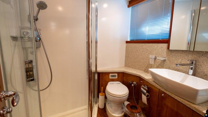 Sunseeker Manhattan 70