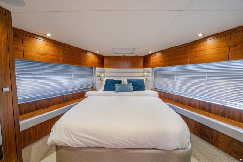 Sunseeker Manhattan 66