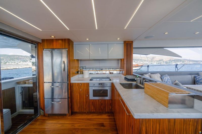 Sunseeker Manhattan 66